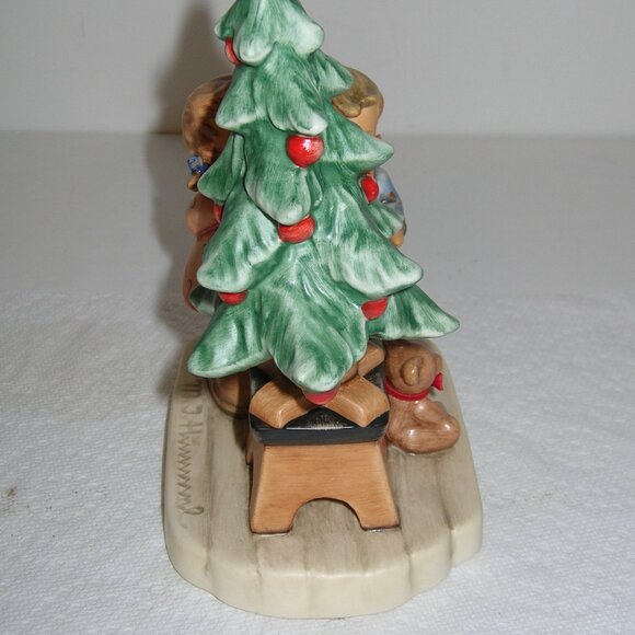 Goebel Hummel  Figurine “WONDER OF CHRISTMAS” #2015 TMK7 w/Teddy 7" Tall MINT - Picture 9 of 13